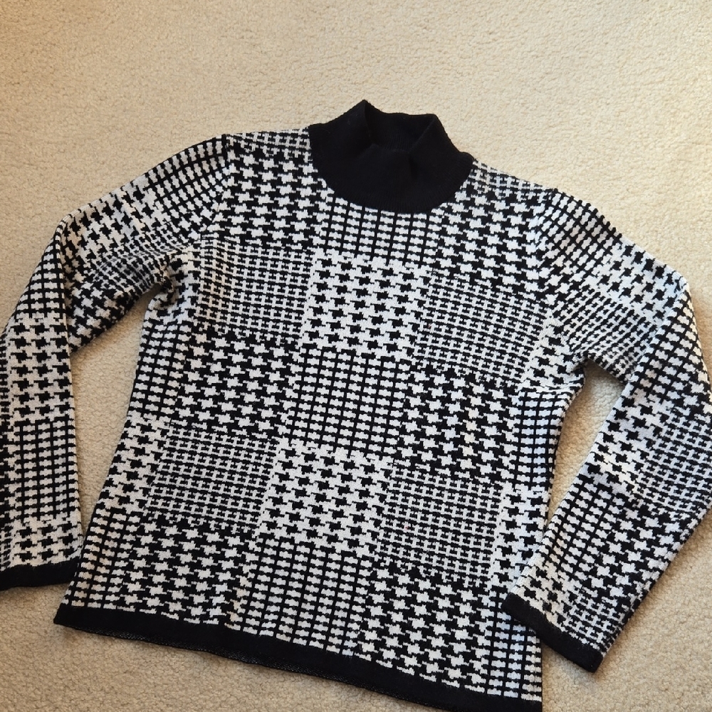 Black and White Houndstooth Turtleneck Sweater